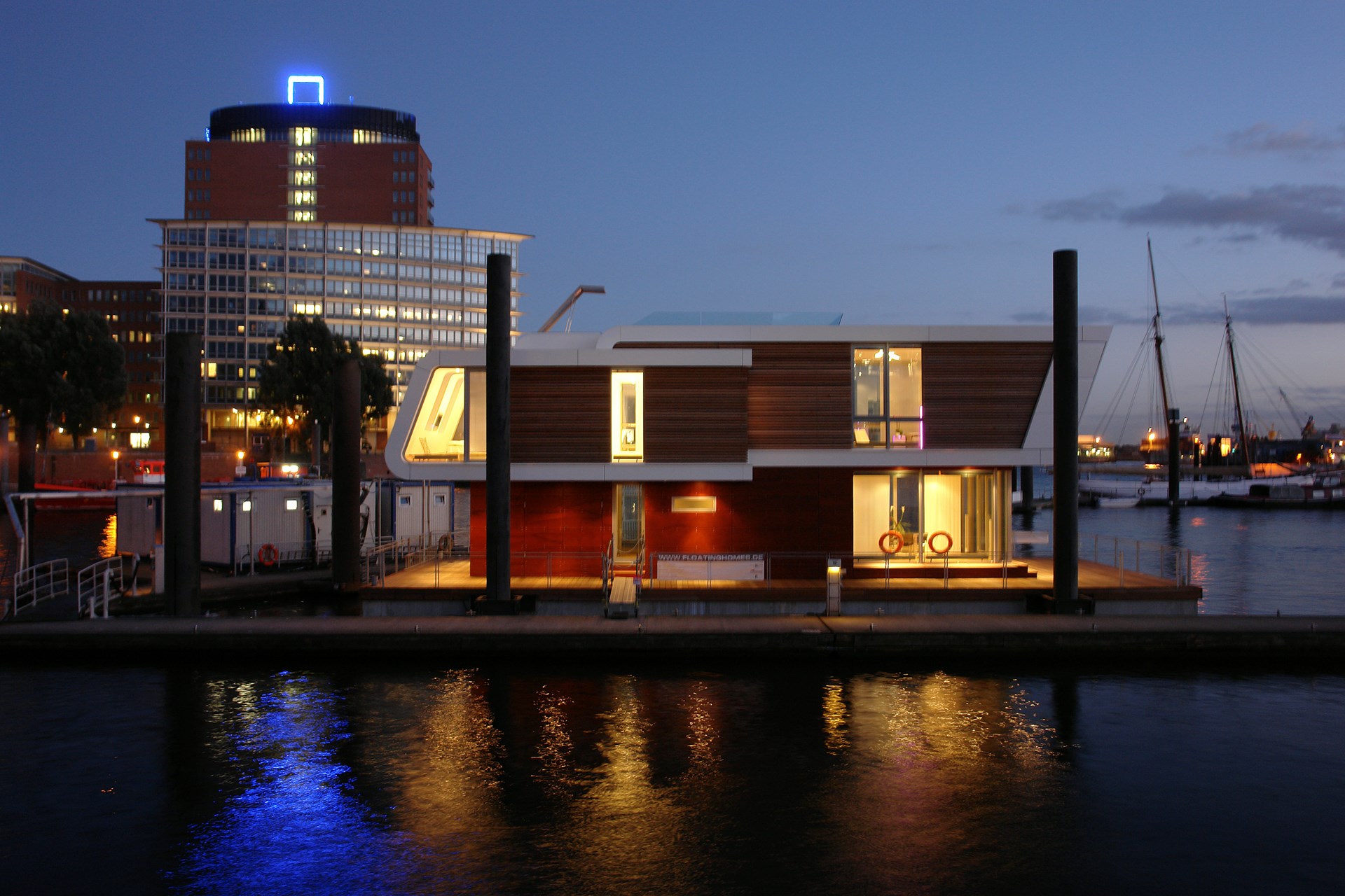 FLOATINGHOMES00026.JPG