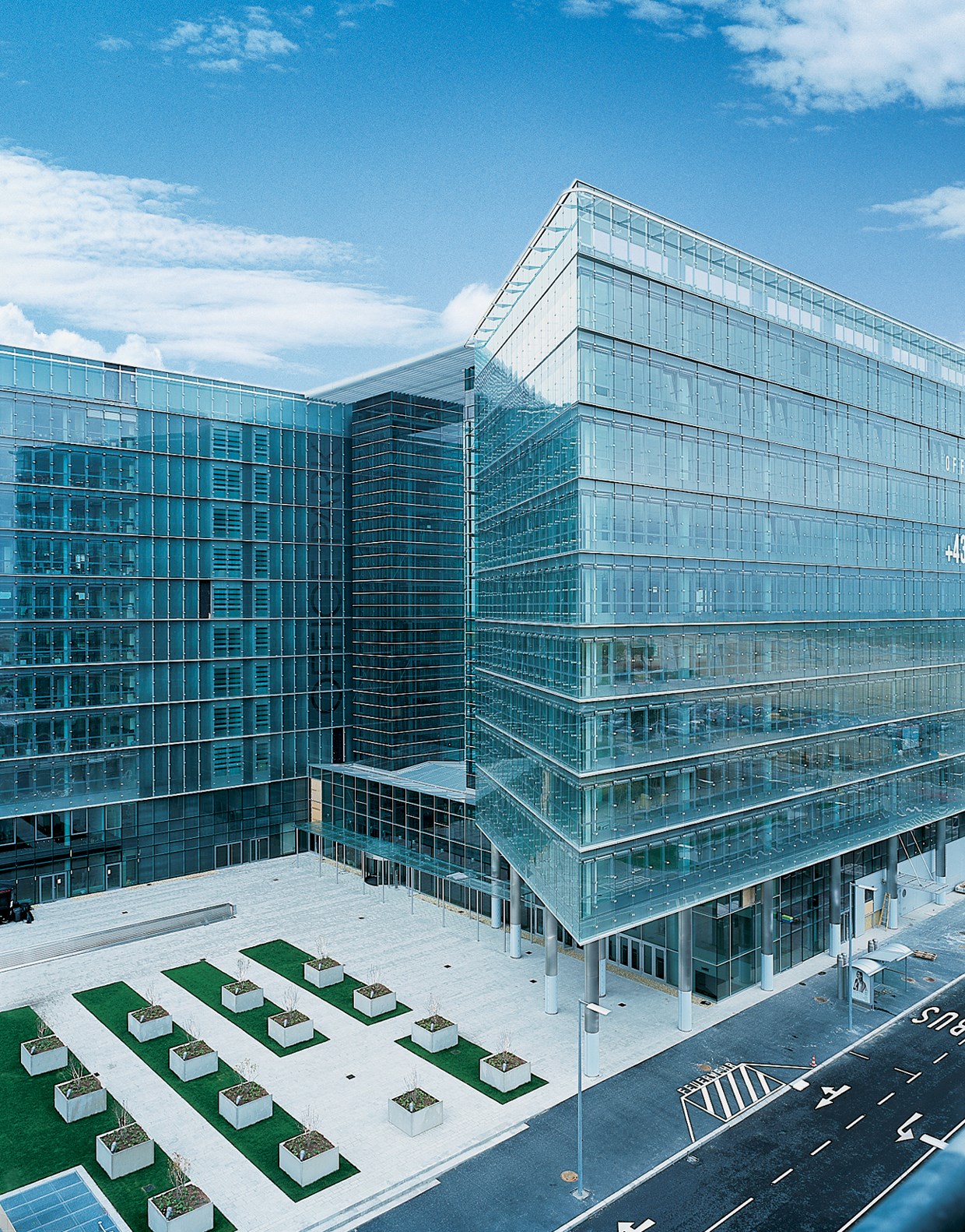WIC.Airport-wien.b2.jpg