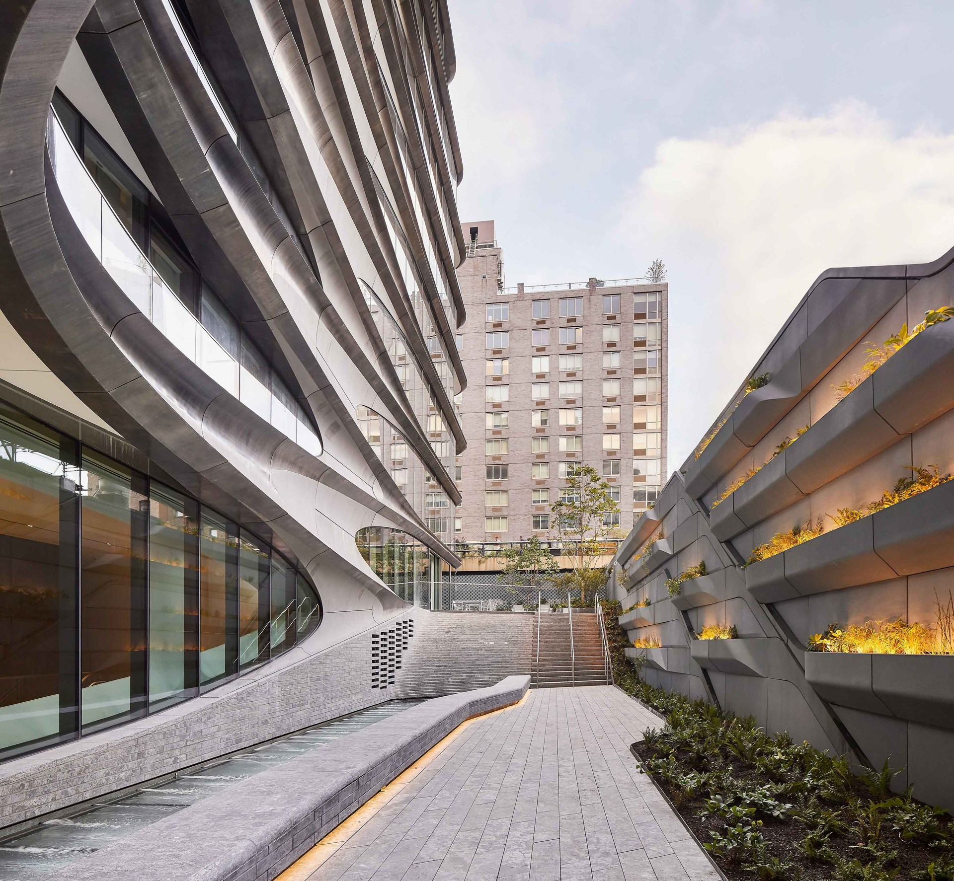 ZHA_520-W-28th-Street_©Hufton+Crow_030.jpg